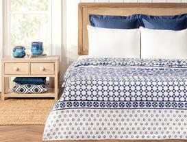 Deor Double-Size Printed Coverlet - Navy