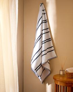 Davy Bath Towel - White/Navy